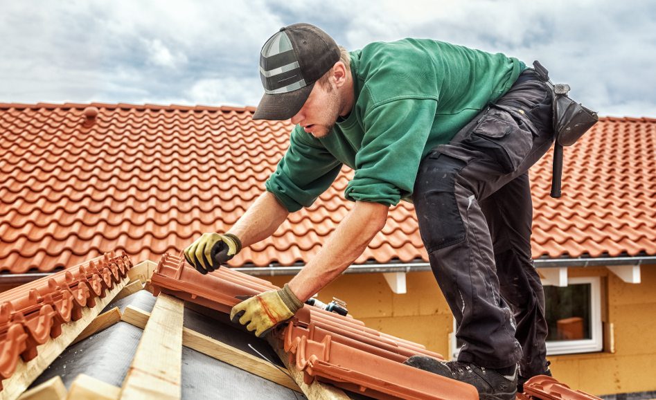 How to Choose the Right Roofing Contractor